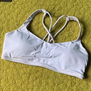 Lululemon sports bra size 6